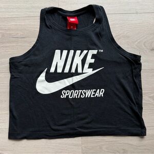 Nike Cropped Tank Top